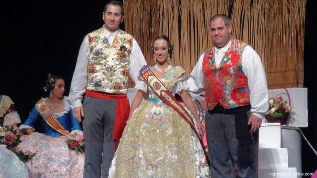 Espectáculo sin igual para presentar a Noelia como Fallera Mayor del Oeste 15 13 Presentación falla Oeste Jose navarro