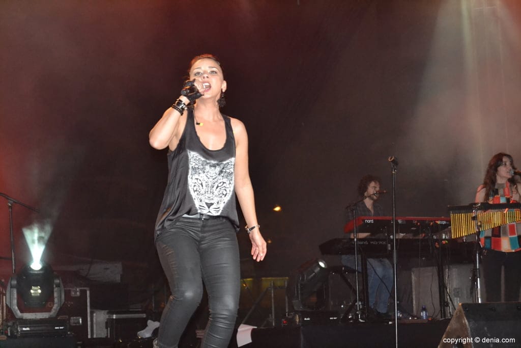Las fiestas, un imprescindible en la Dénia de 2014 3 Actuación de Chenoa en Dénia
