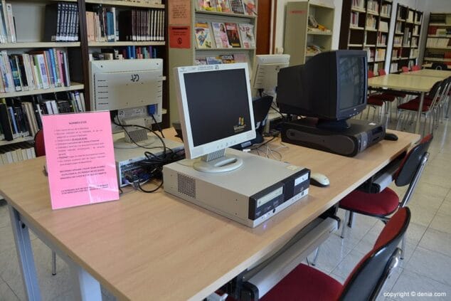 Agencia de Lectura Baix la Mar ordenadores