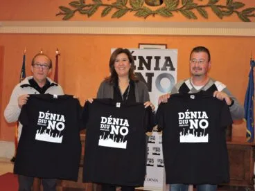 Ana Kringe con los representantes de ACIF