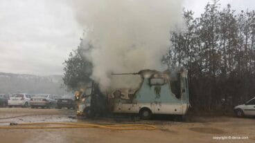 Autocaravana quemada