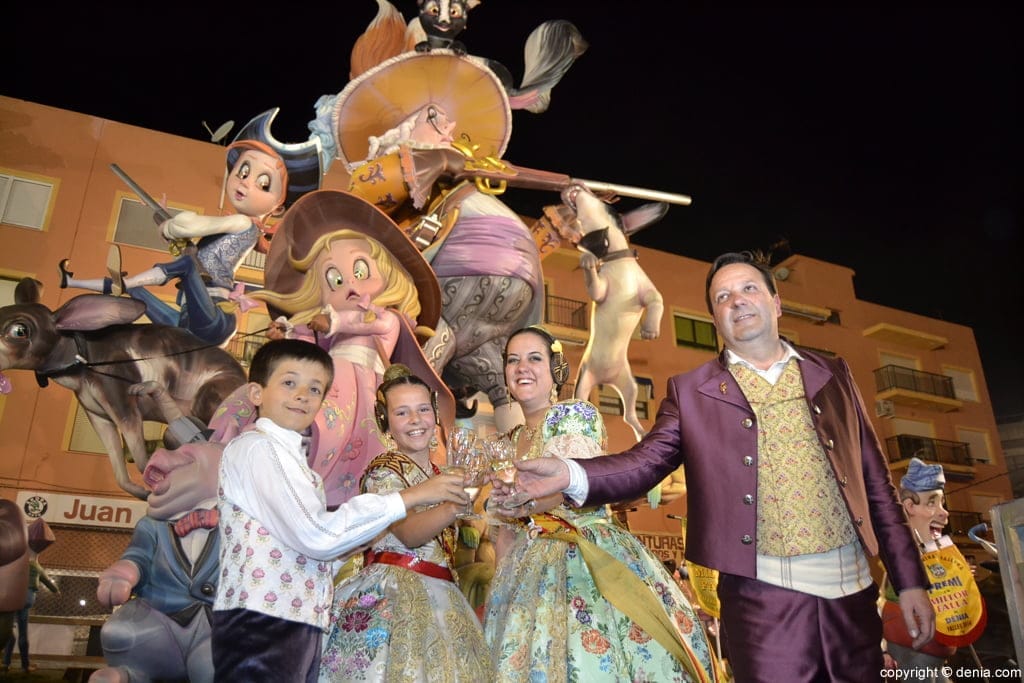 Las fiestas, un imprescindible en la Dénia de 2014 1 Baix la Mar gana el primer premio