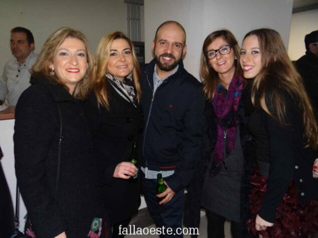 La Falla Oeste se reunió para celebrar la Navidad 2 Celebración de la Navidad en la Falla Oeste