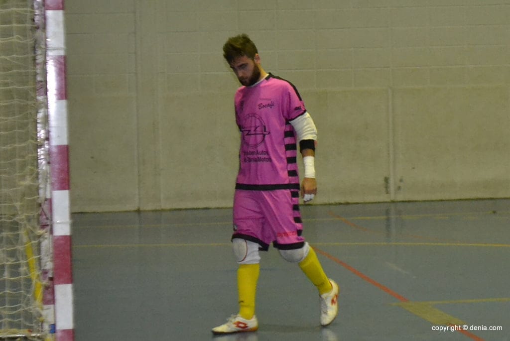 El portero César fue el mejor del partido