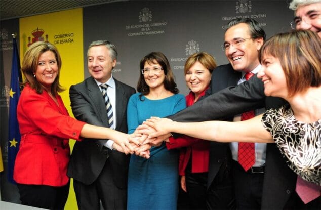 Firma del protocolo del tren de la costa