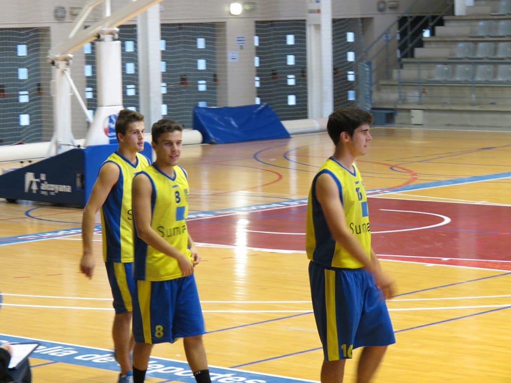 Jugadores seniors del Dénia Básquet