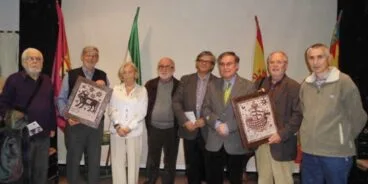 Los ganadores de la pasada edición con miembros del jurado
