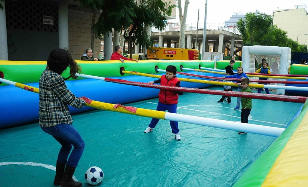 Fin de semana de juegos y bailes para los más pequeños 2 Partido de futbolín