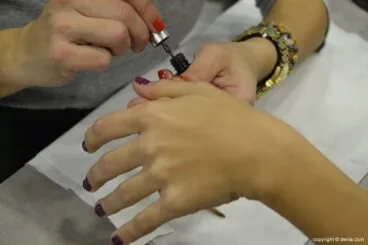 Peluquería La Mode – manicura