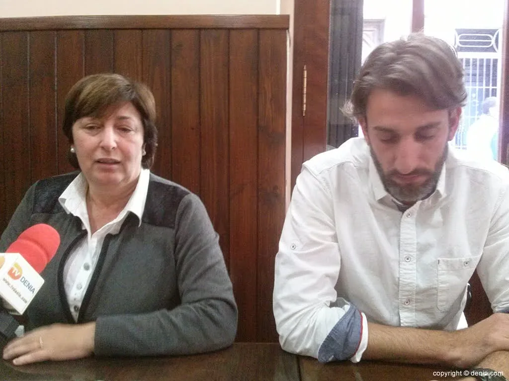 Font acusa de inoperante a Kringe a la hora traer subvenciones a Dénia 1 Pepa Font y Juan Carlos Signes con los periodistas