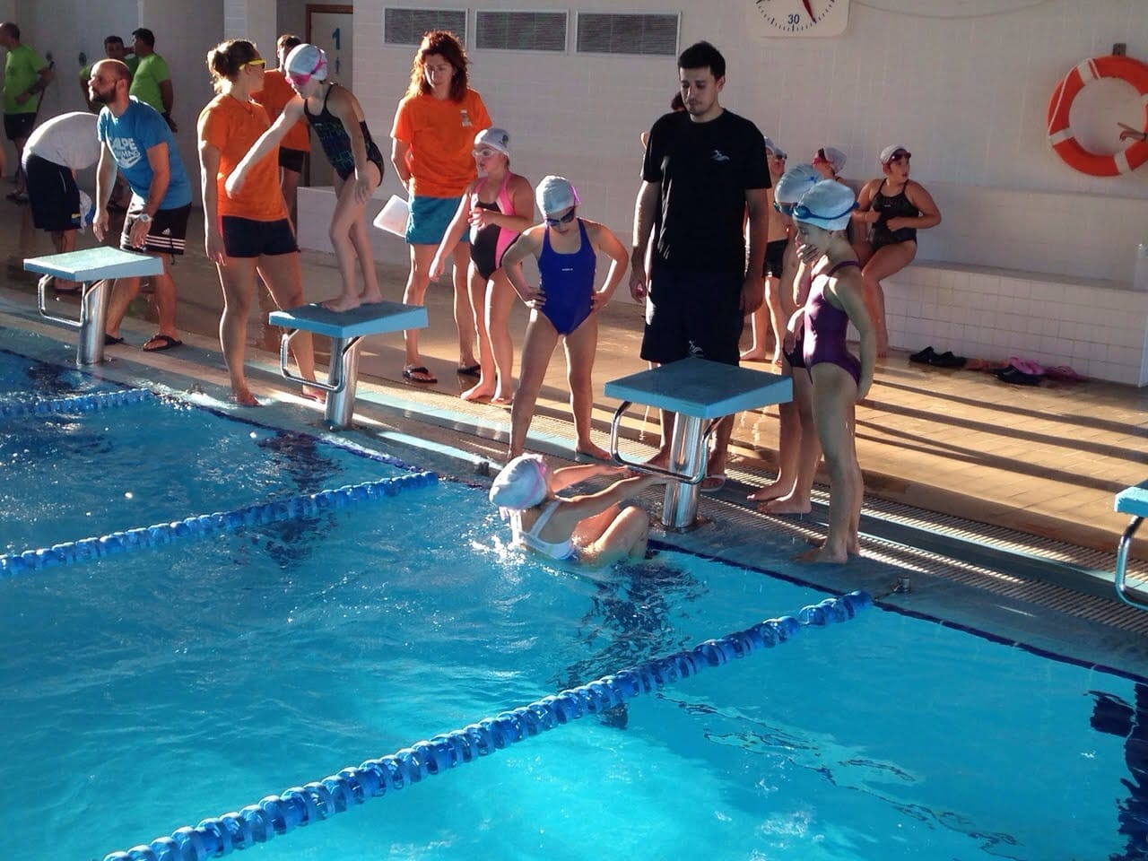 Salida de una prueba de espalda