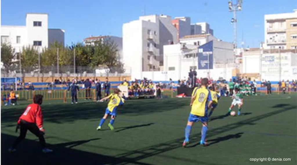 Momento de un partido del torneo de fútbol 8