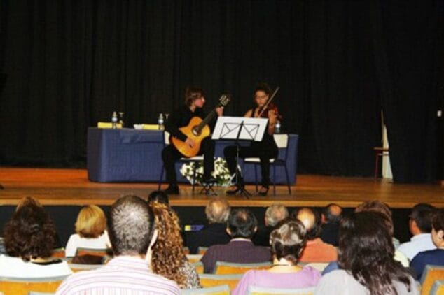 alumnos del conservatorio de música Tenor Cortis