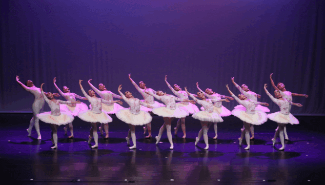Imatge: Des de la primera classe, sent la diferència a l'Estudi de Dansa Patricia Sentí