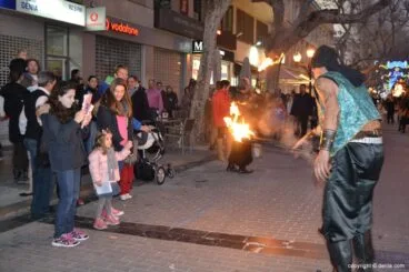 Carteros reales en Dénia – malabaristas con fuego