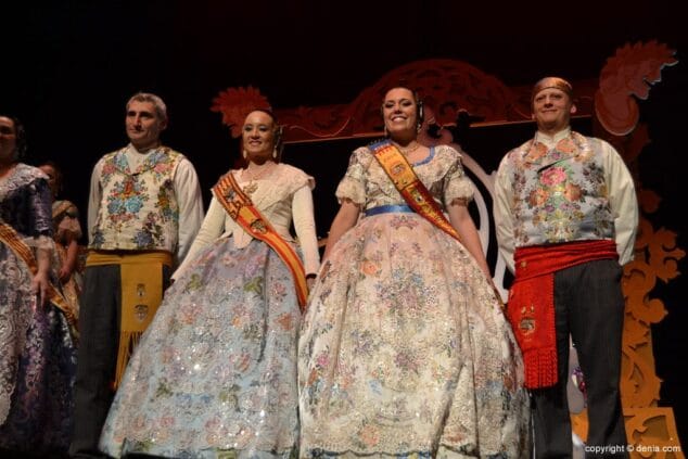 La falla París Pedrera exaltó a Irene González como Fallera Mayor 18 18 Presentación París Pedrera 2015 pleitesía de la Fallera mayor de Dénia