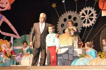 Presentación Infantil Falla Oeste – pleitesía de Fernando Marí