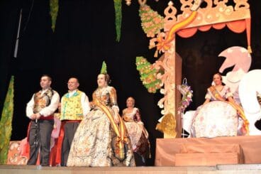 Presentación Les Roques 2015 – Pleitesía de los cargos 2014