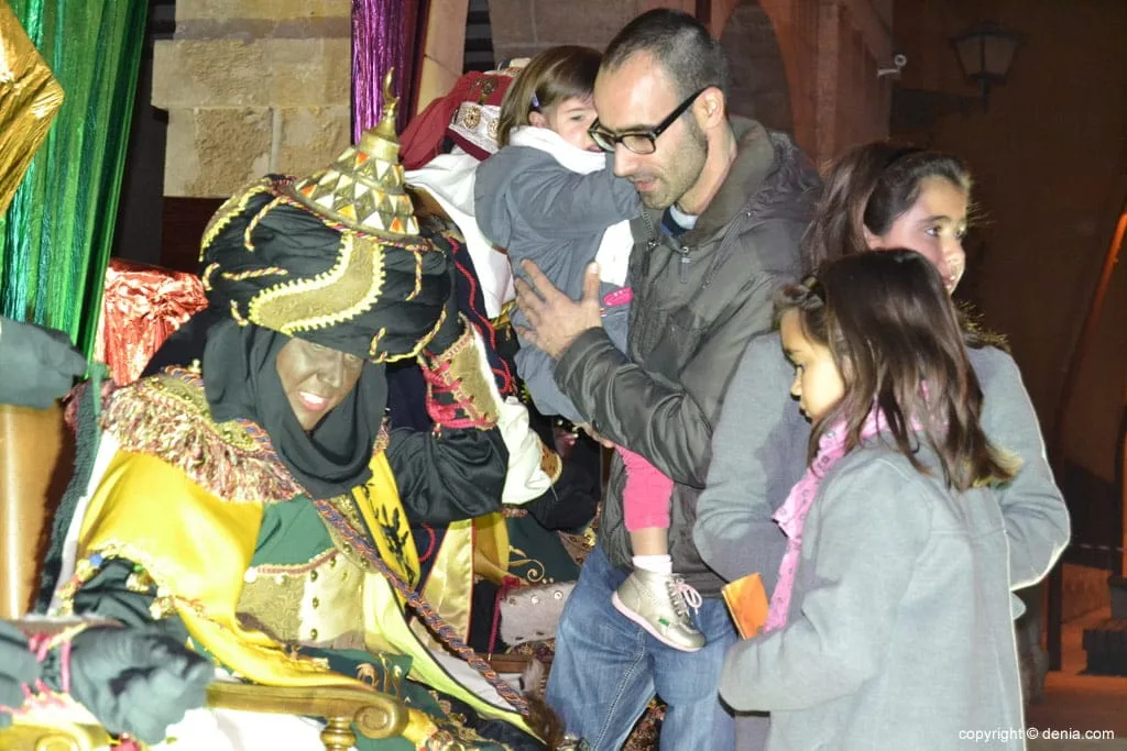 Carteros reales en Dénia - Entrega de cartas