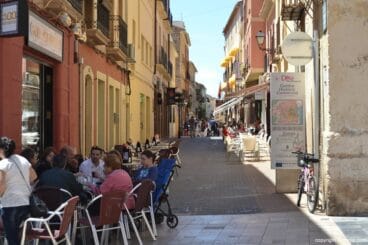 Acceso a la Calle Loreto desde la Plaza del Consell