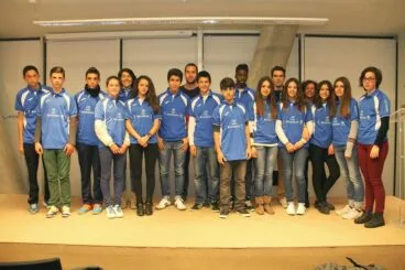 Atletas cadetes y juveniles del Baleária Diànium
