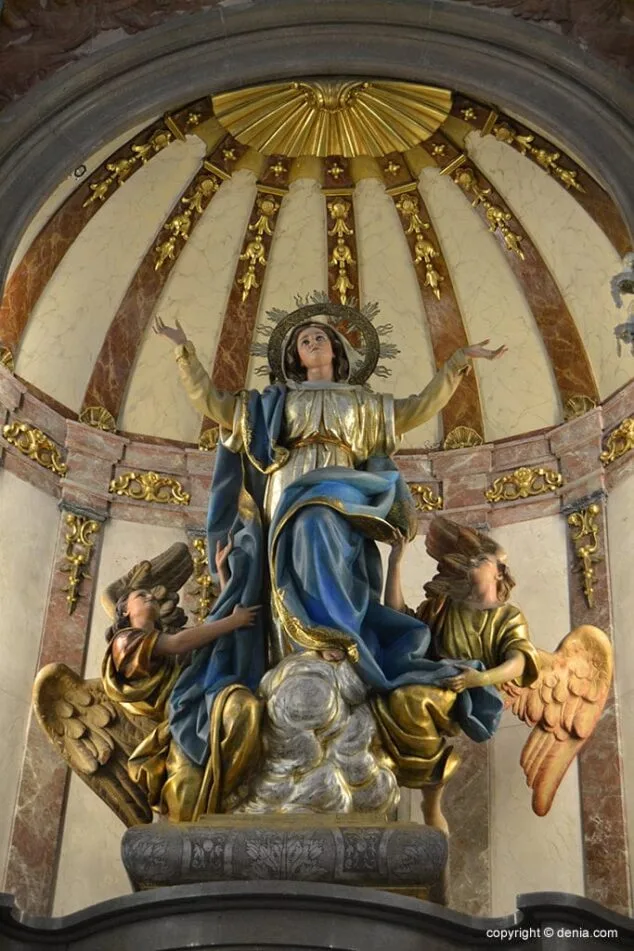 Iglesia de Nuestra Señora de la Asunción Imagen del altar