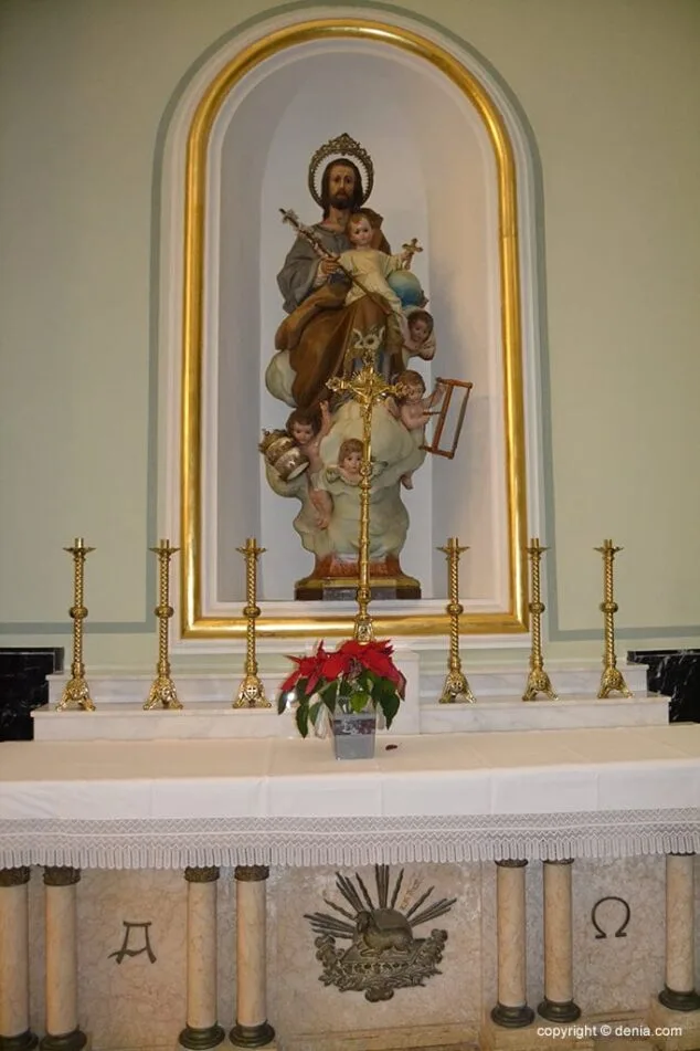 Iglesia de Nuestra Señora de la Asunción capilla lateral