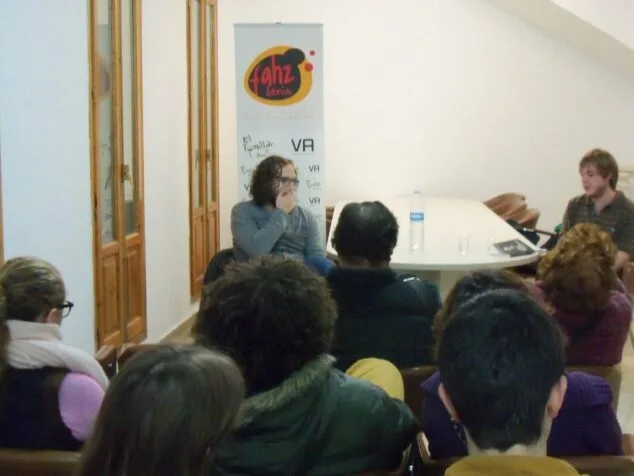 La asociación Fahx con el escritor Adrian Oliver