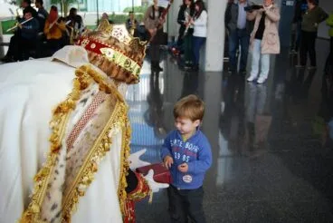 Los Reyes Magos sorprendieron a los niños del Hospital