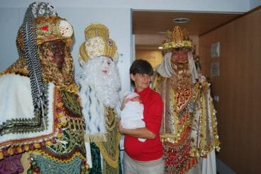 Los Reyes con los recién nacidos