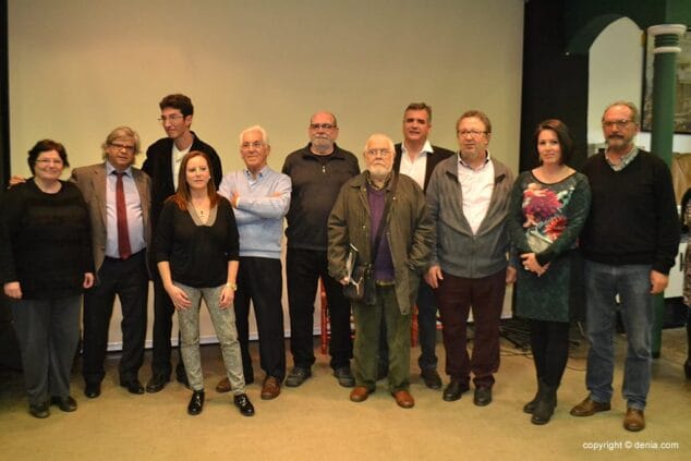Los ganadores junto al jurado