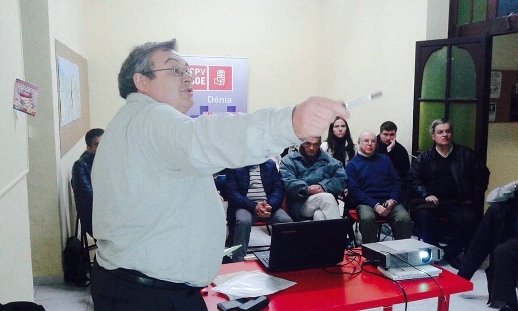 Paco Roselló en la jornada sobre Economía