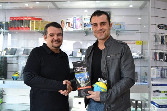 Pedro con Raúl de Arena Electronics
