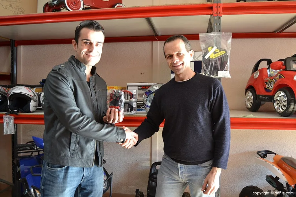 Pedro recoge los guantes de MRA Motorsport