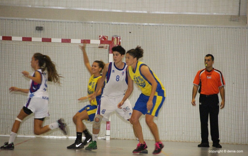 Tote Sapena fue la mejor ante el CB. El Pilar