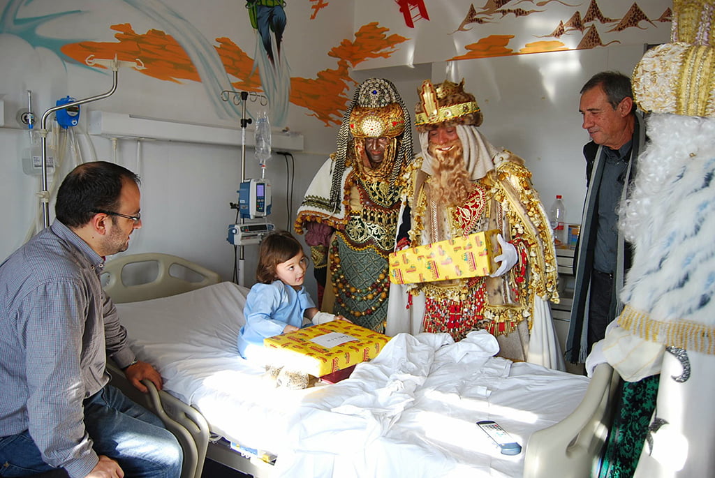 Visita de Reyes Magos al hospital