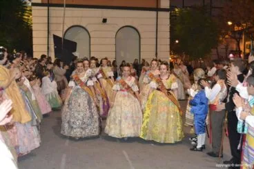Gala Fallera Infantil – Llegada de la corte de honor infantil