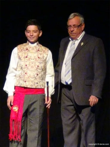 Presentación infantil París Pedrera 2015 – entrega del bastón