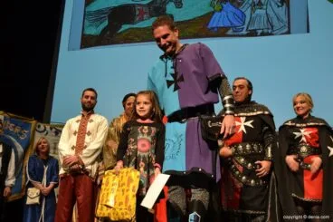 Presentación de capitanes Mig Any de Moros – premio dibujo Creuats