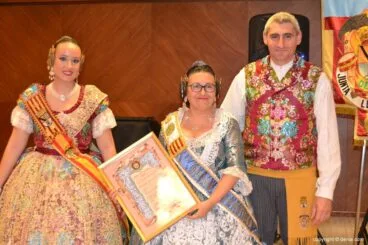 Sopar de Gala Falles Dénia 2015 – Bunyol d’or amb fulles de llorer i brillants