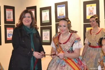 Inauguración exposición del Ninot 2015 – Carla corta la cinta