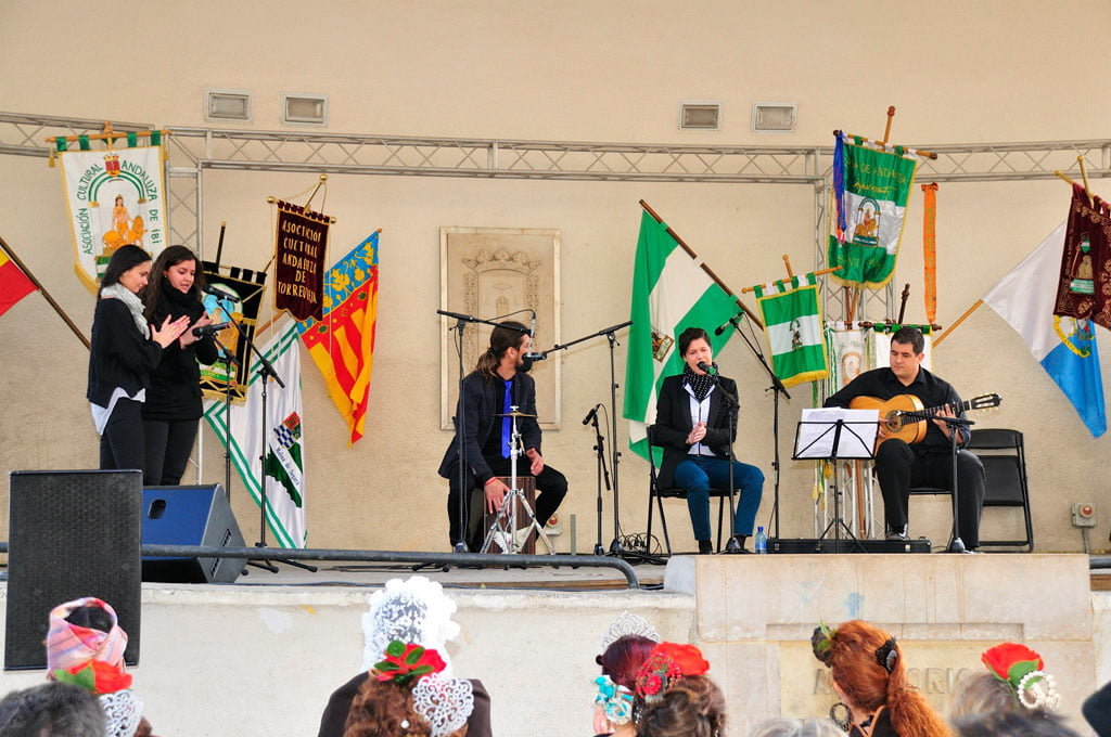 Actuación en el Día de Andalucía en Alicante