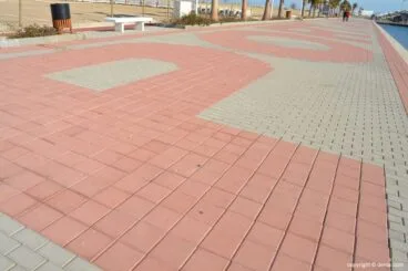 Adoquines del paseo marítimo
