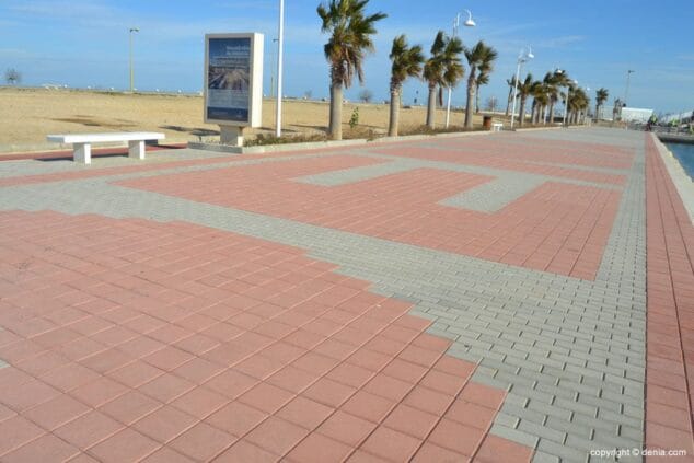 Adoquines del puerto de Dénia