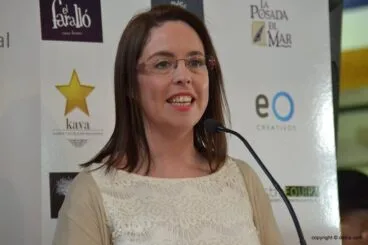 Celia Marin presentadora del acto