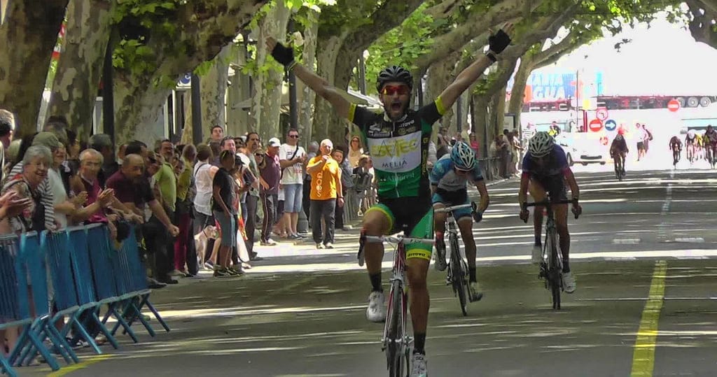César Sánchez entrando en meta