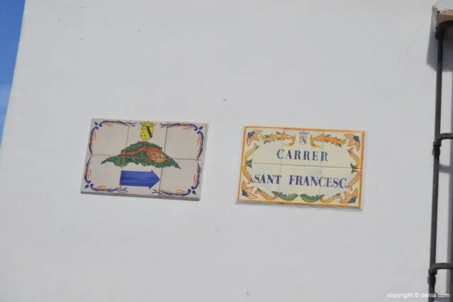 Indicaciones al castillo de Dénia