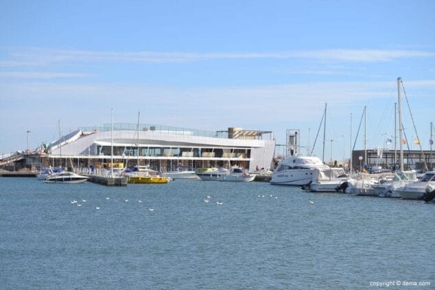 Nuevas construcciones en el paseo marítimo de Dénia