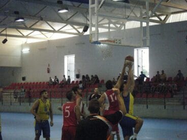 Partido Genoves frente al Dénia Básquet