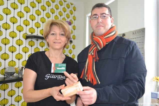 Sonia y Pascual ya disfrutan de sus premios de San Valentín 5 Pascual recoge su premio en Guaraná